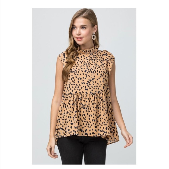 entro Tops - Entro Dot Print Ruffle sleeve too, Large